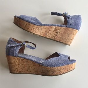 TOMS. Women’s 8.5 Wedge Sandal.